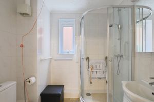 BATHROOM- click for photo gallery